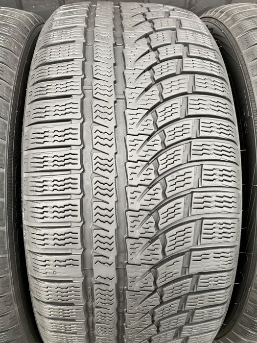 Зима 2шт Nokian WR A4 245/40 R20 99W