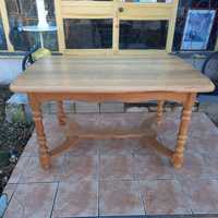 Stół z drewna dębowego stylizowany