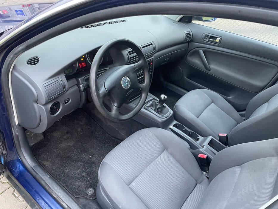 Volkswagen Passat 1.6 Benzyna 102 KM Sprawny Bez Korozji