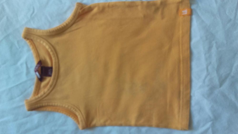quatro camisolas sem mangas: 1 a 4 anos, em ótimo estado, H&M e Zippy