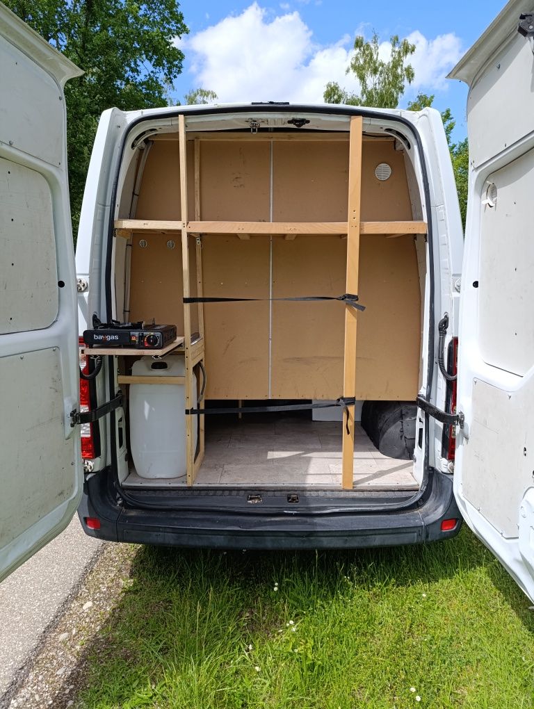 Renault Master 3 przerobiony na kamper, Vanlive,