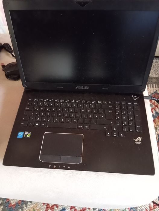 ASUS rog 17 polegadas