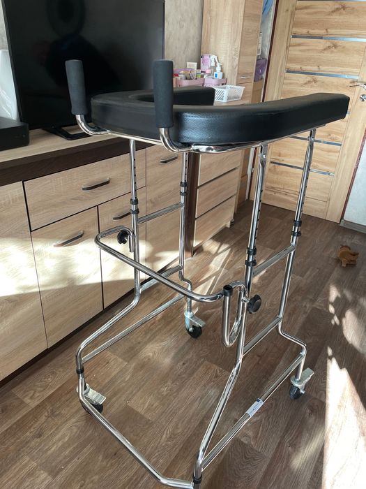 Balkonik, ambona, podpórka, chodzik