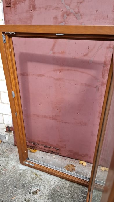 OKNO DREWNIANE  uchylno - rozwierne sosna kolor calvados/ afromozja