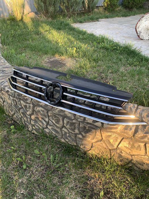 Решетка радиатора Passat B 8 2019-2024