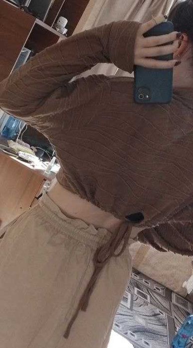 Продам кофтинку PLT , Prettylittlething.