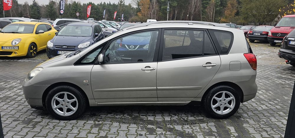SKUP AUT TORUŃ Toyota Corolla Verso 2003r 2.0D Stan BDB Hak holowniczy