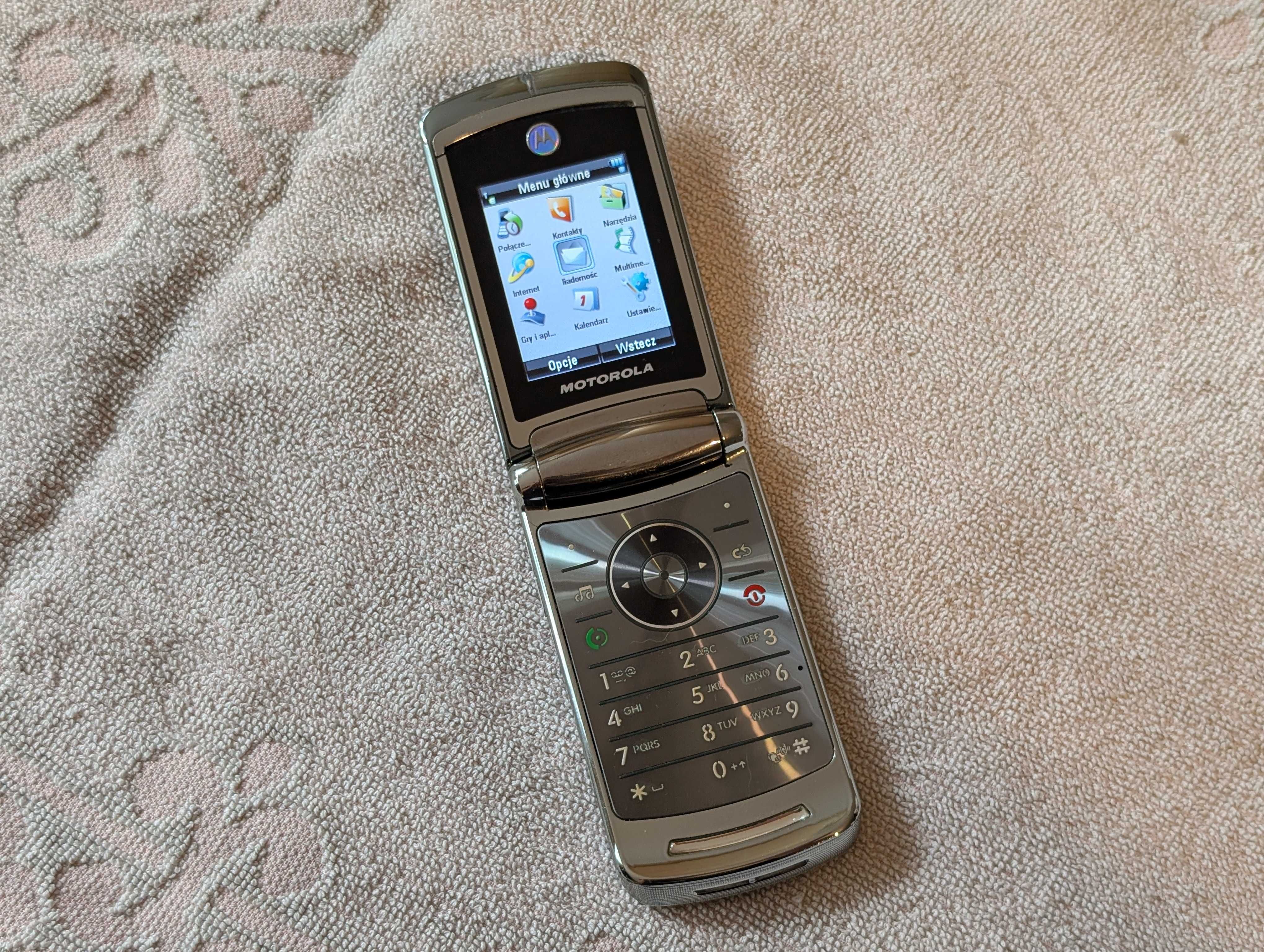 Motorola V8 bez simlocka, sprawna, dla kolekcjonera