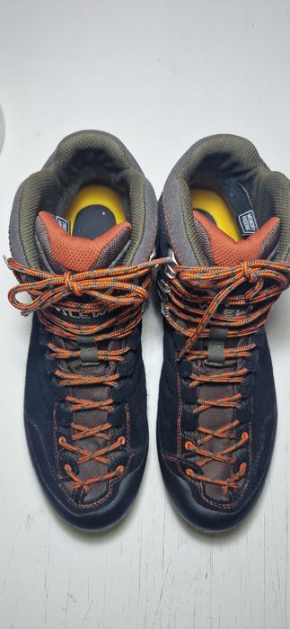 Salewa  42.5.          .