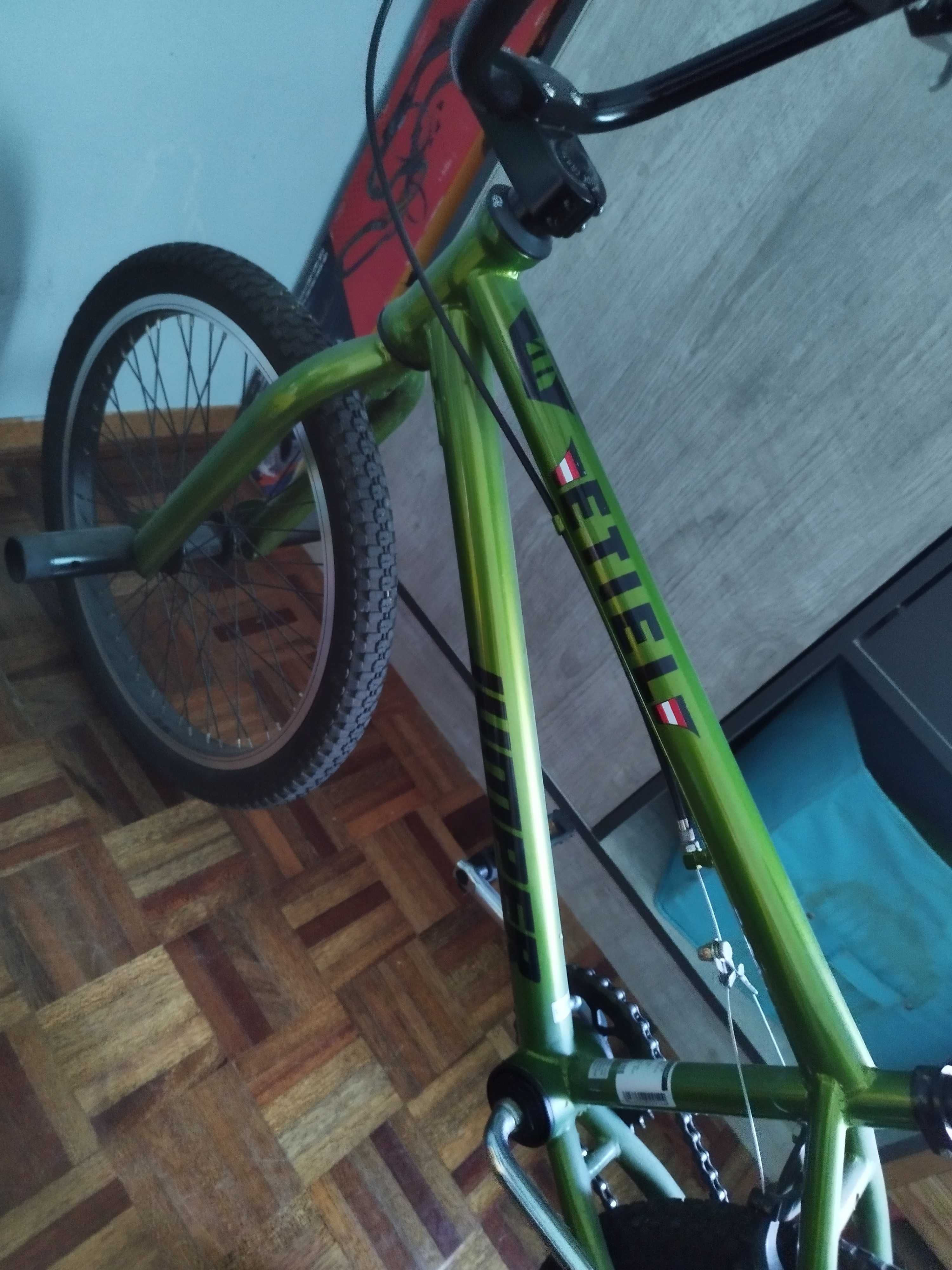 Bicicleta Bmx como nova