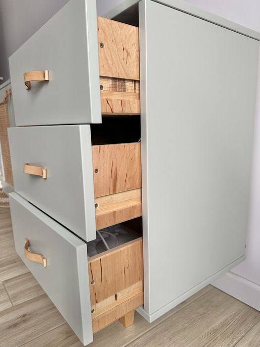 Komoda solidna 150cm z rattanem miętowa szuflady boho