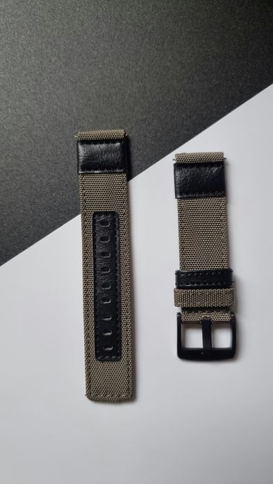 Pasek nylonowy 22 mm - zielony z czarną
klamrą