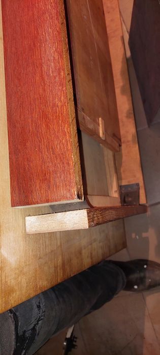 Стіл, стол хороший полированный