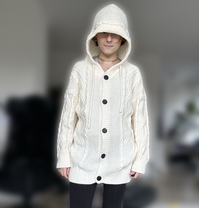 Ciepły dziergany kardigan