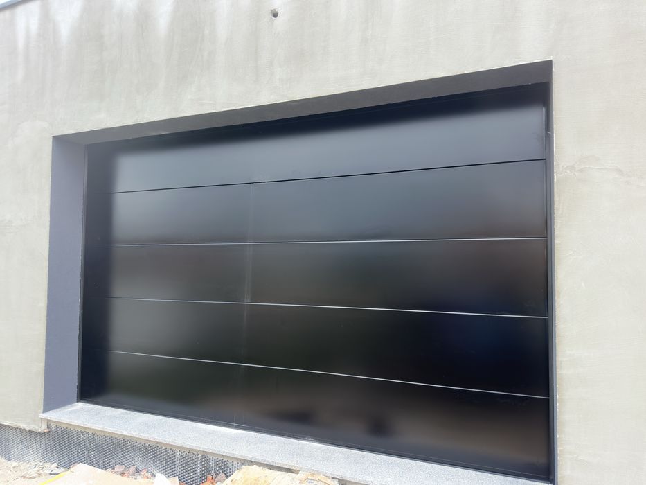 Portões seccionados de garagem e exterirores