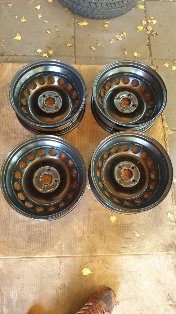 Felgi stalowe 15" 4x100 4,5x15 ET 35 Toyota Aygo