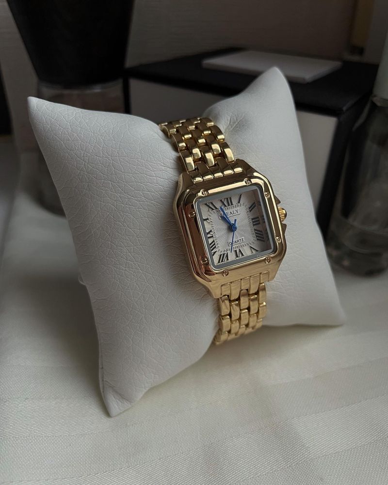 Новий годинник у стилі Cartier квадратний