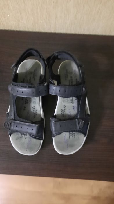 Обувь спортивная,женская.