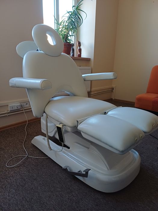 Sprzedam fotel kosmetyczny dentystyczny
