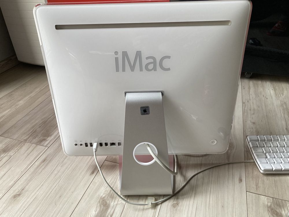 Apple iMac 17" 2006 (iMac 4,1) 1,83GHz Core Duo 2GB RAM, 250GB HDD