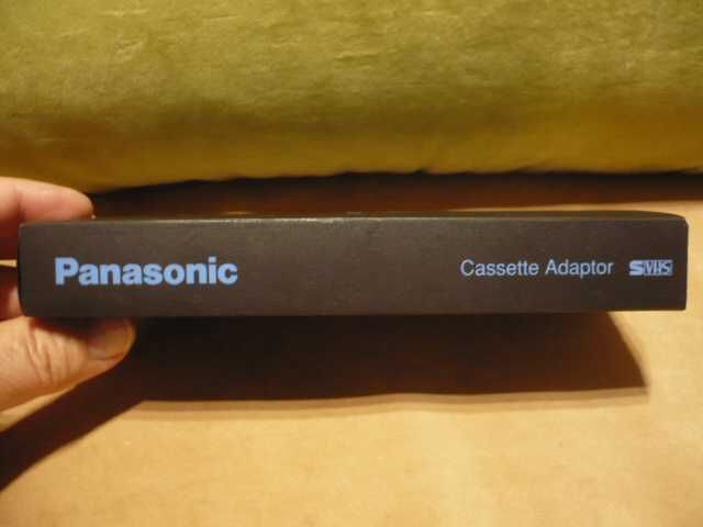 PEREŁKA ! Kaseta-adaptor SVHS Panasonic model VW-TCA7E.Zapraszam.