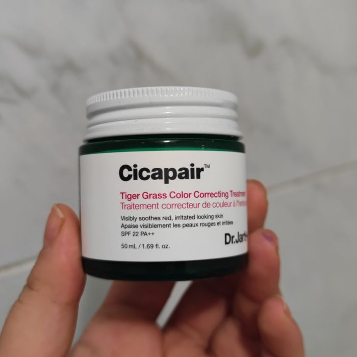 Коригувальний крем для обличчя. Dr. Jart+ Cicapair Tiger Grass Color C