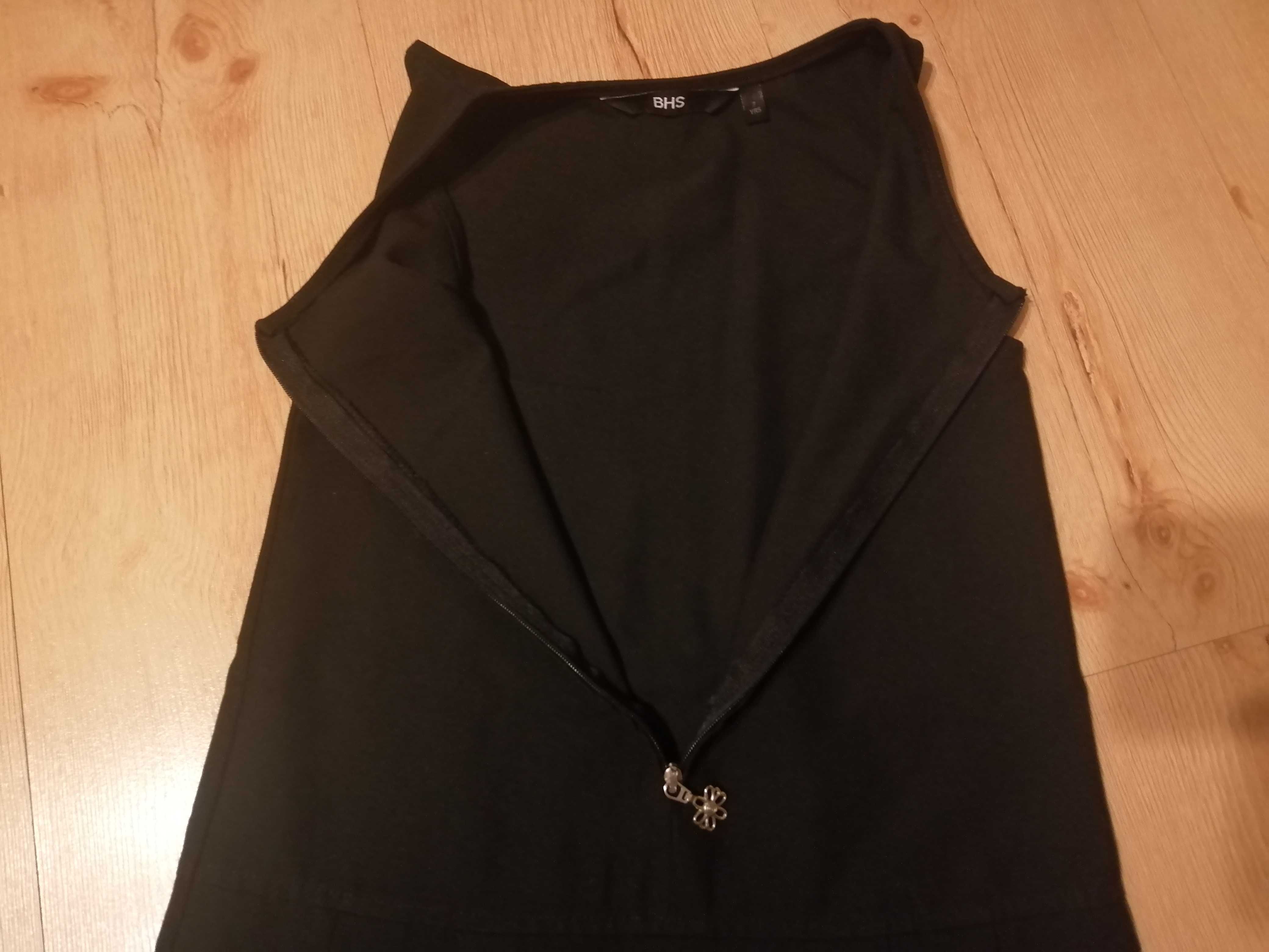 Czarna na suwak dziewczęca sukienka z pliskami jak nowa r.122-128 cm