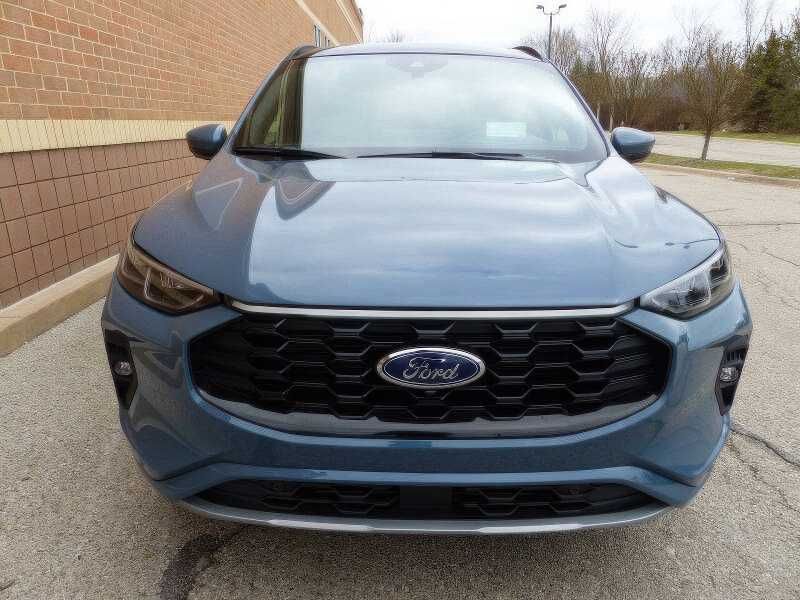 2024 Ford Escape ST-Line Elite