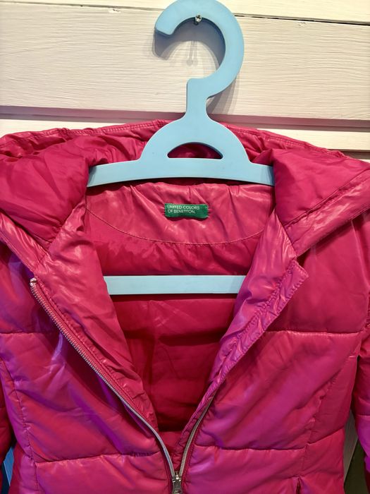Kurtka zimowa BENETTON, rozm. 140, lekka i ciepła