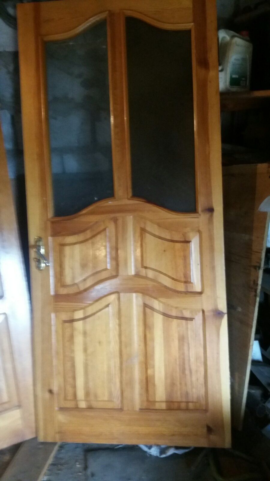 Двери деревянные 2 шт