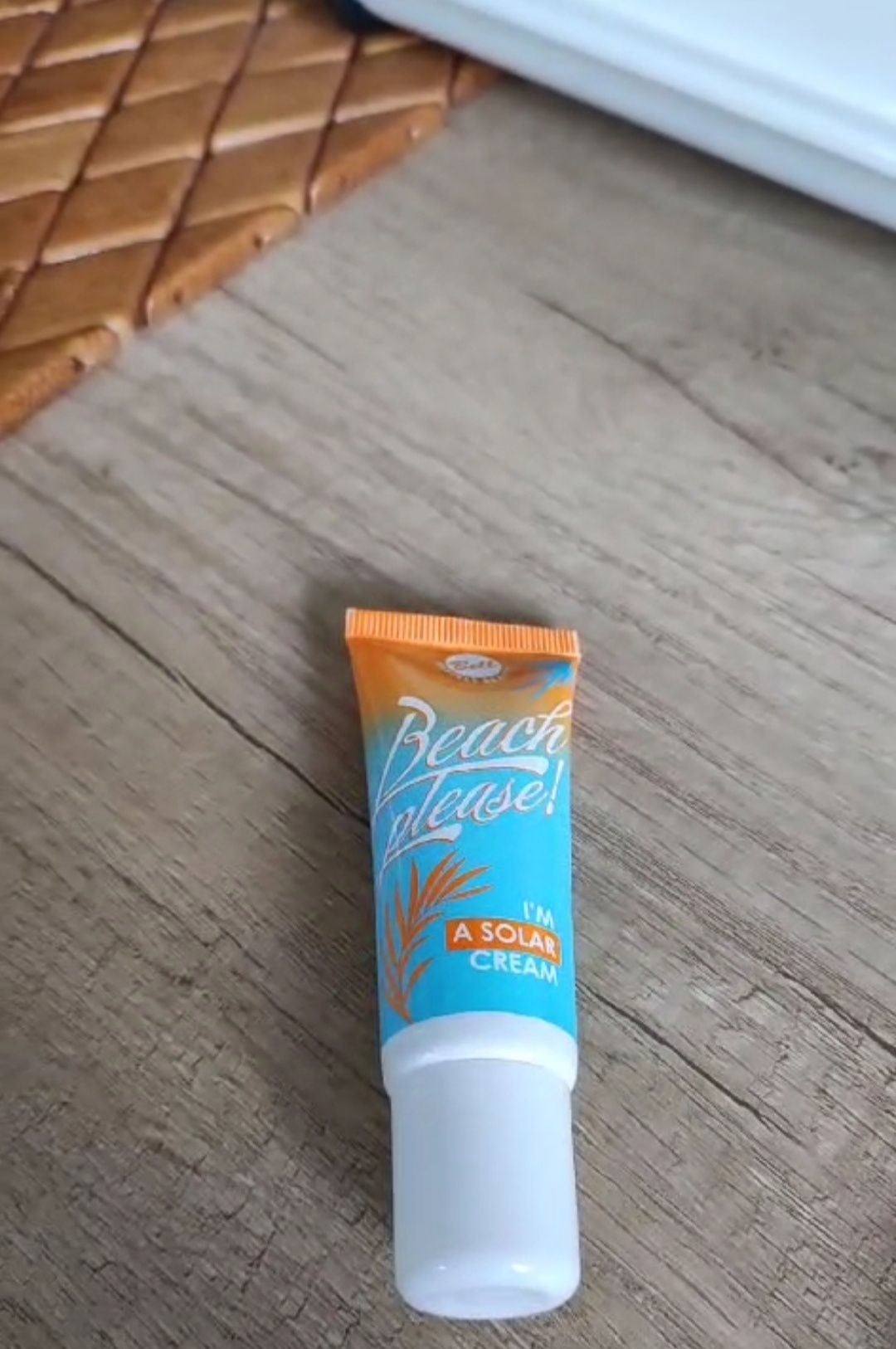 Beach please I’m a solar cream 01 sunbeam rozświetlacz