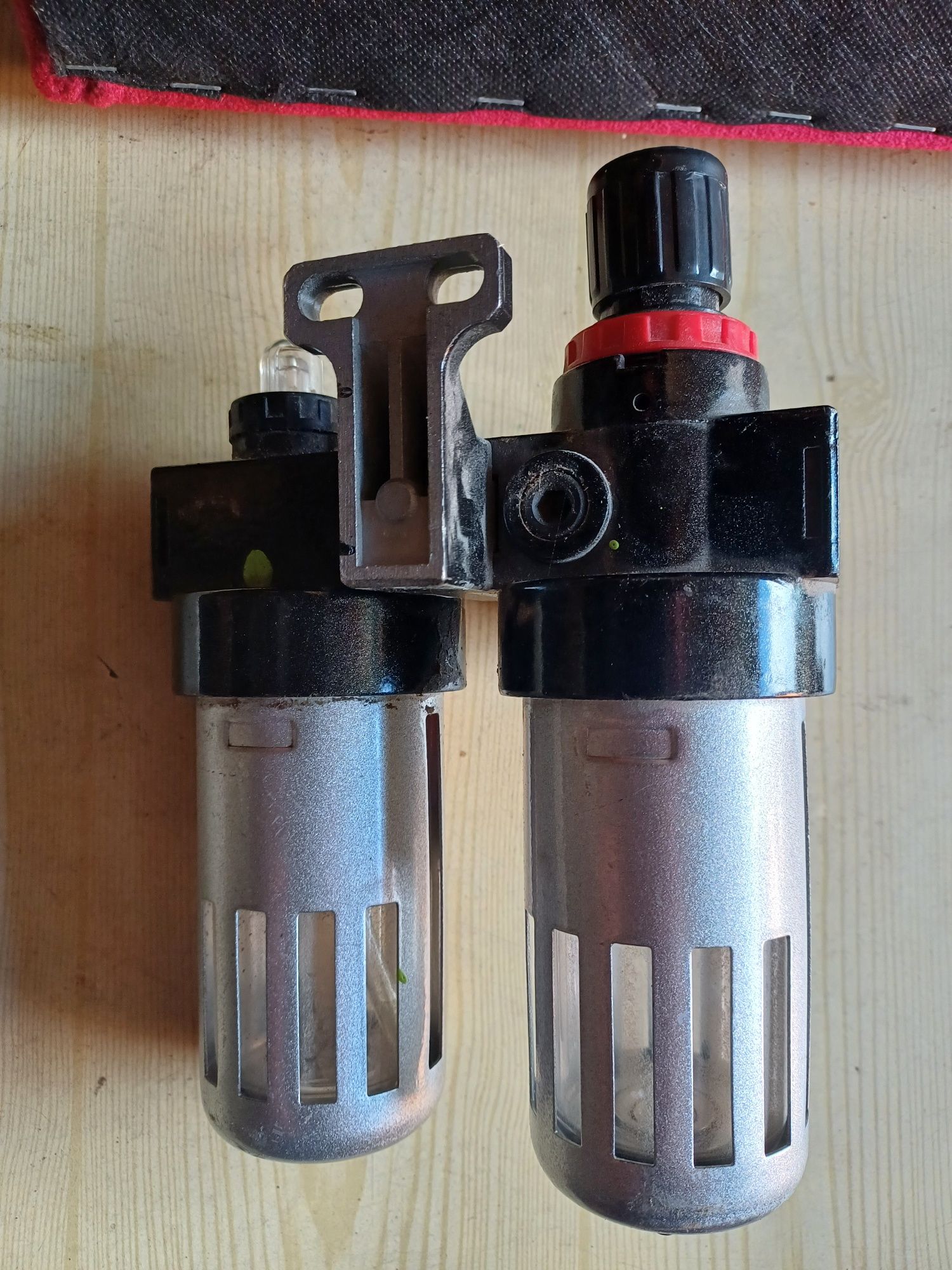 FILTR Regulator ciśnienia z manometrem
