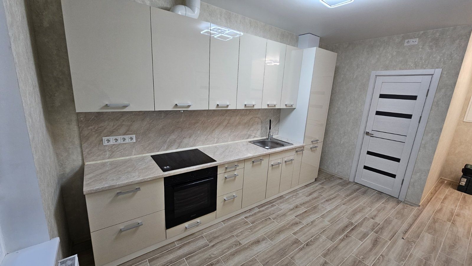 Кухня Кухні Кухни в Одесі зі складу.Фарбовані Фасади МДФ .В Одесі