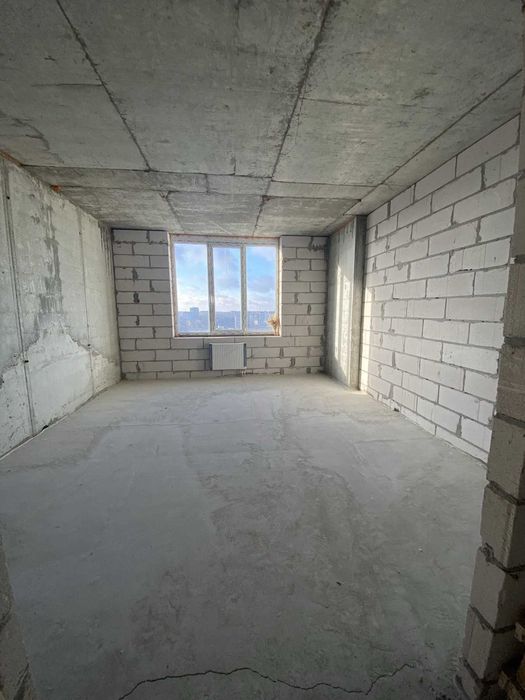 Пропонується до продажу 2-х кімнатна квартира в центрі. Лариса