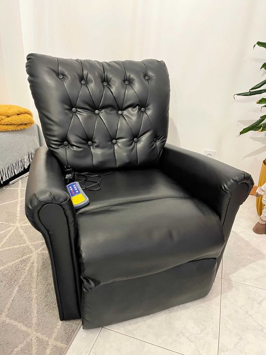 Poltrona Reclinável com Massagem e Aquecimento