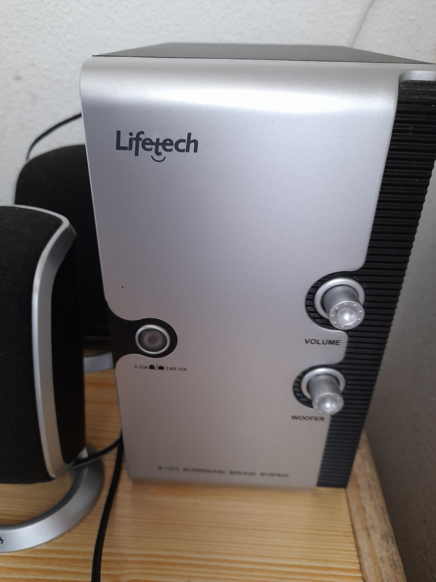 Colunas Lifetech 5.1