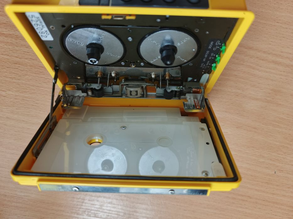 Продам раритетний стерео плеєр  Sony Walkman WM - F 107