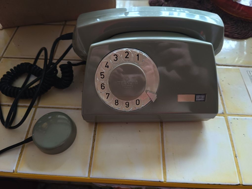 Telefon Aster elektrim nowy w pudełku kolekcjonerski PRL telkom