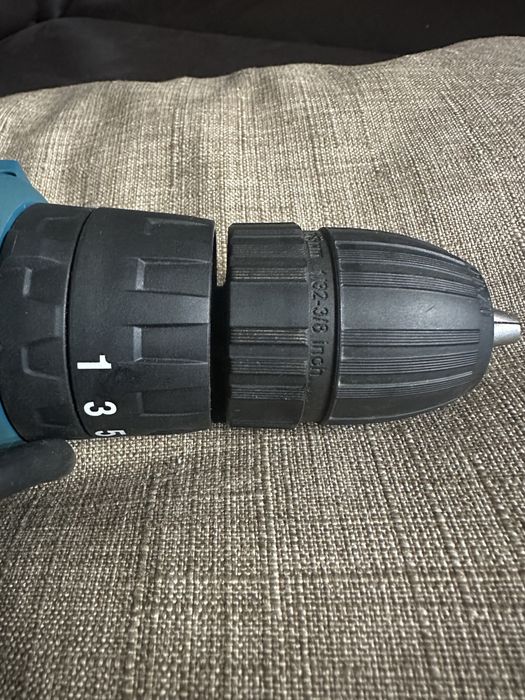 Продам. ударный  шуруповерт макита Оригинал