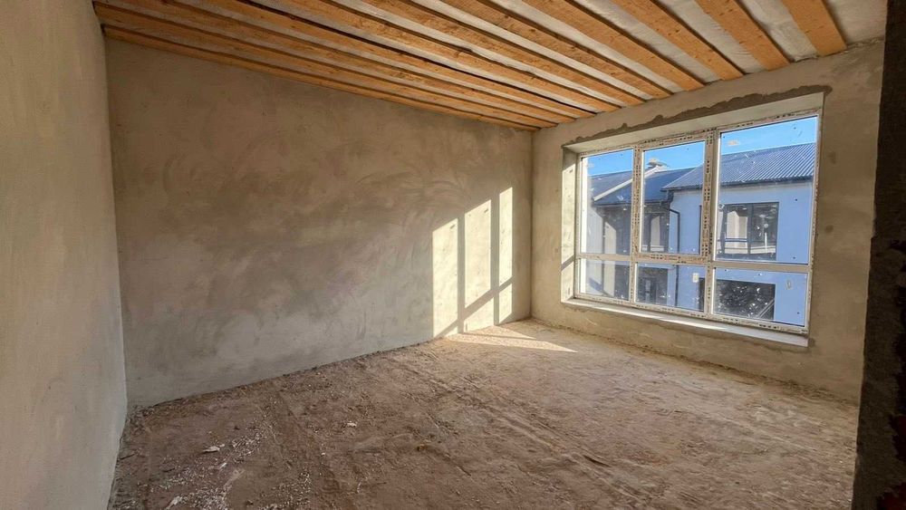 Таун Хаус, вул. Січинського, 11а/3