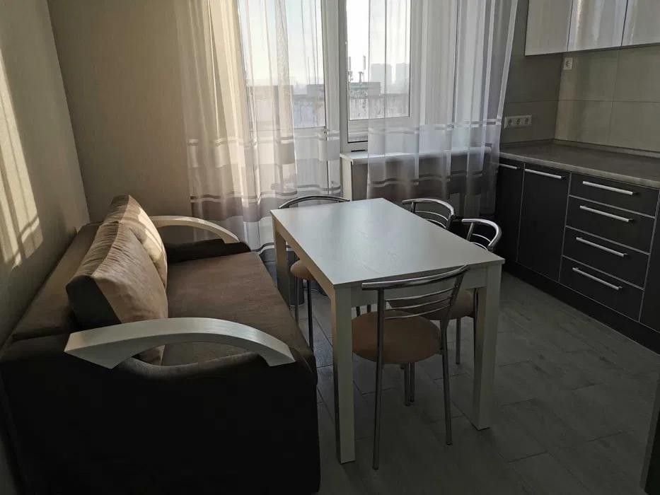 Срочно сдам квартиру в ЖК"Мандарин", ул.Канатная 122. Животных можно