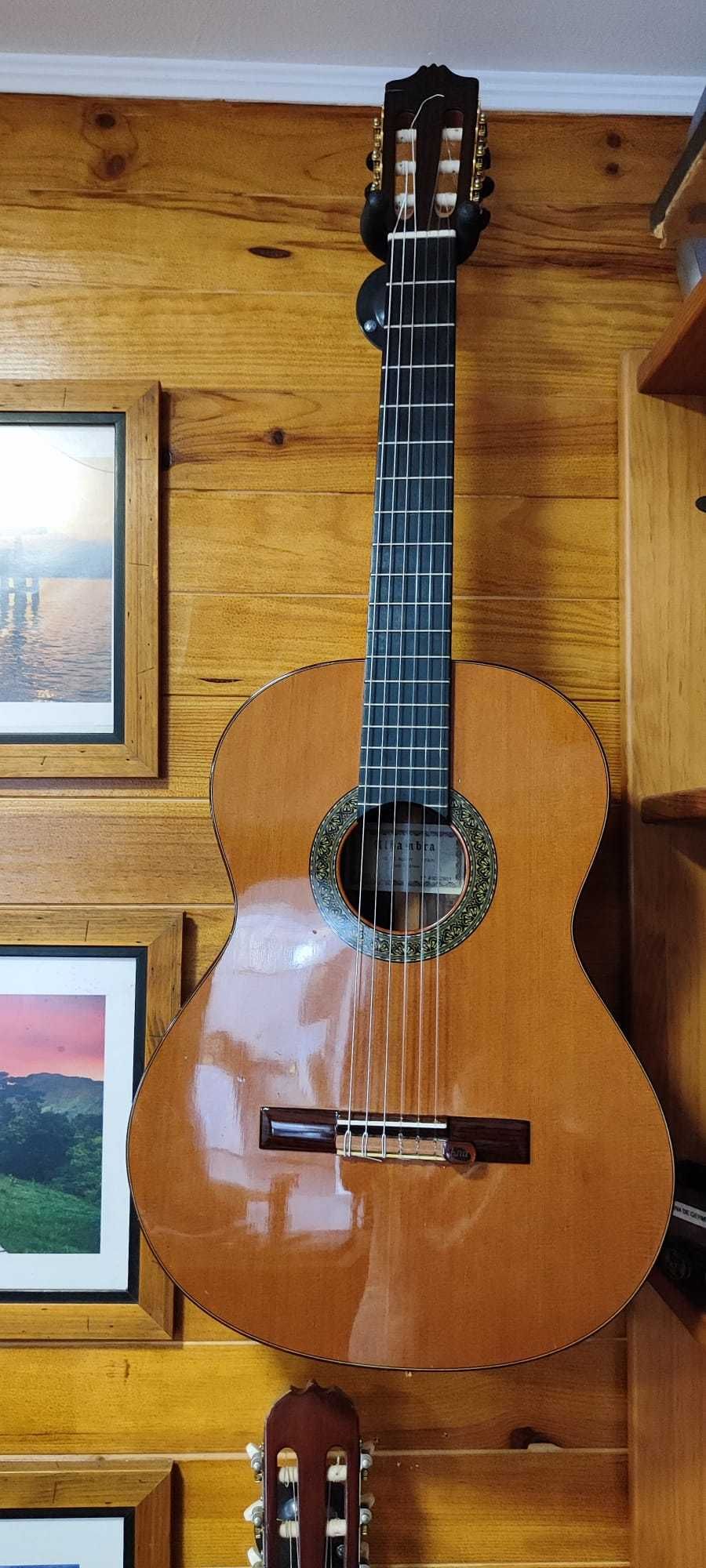 Guitarra Clássica Alhambra 5P