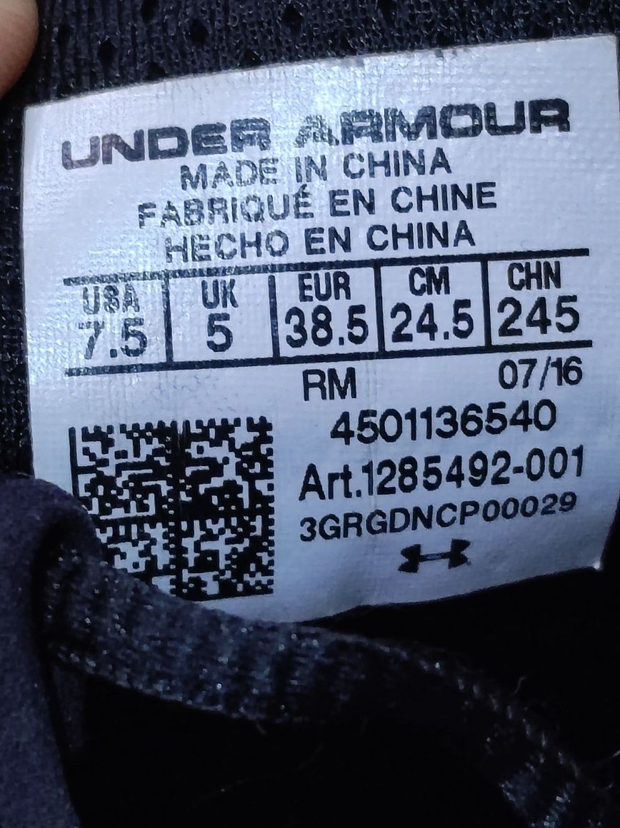 Кросівки under  armour розмір 38,5, 24,5см по устілці