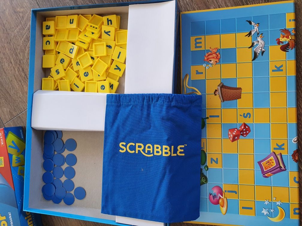 Scrabble junior. Stan bardzo dobry.