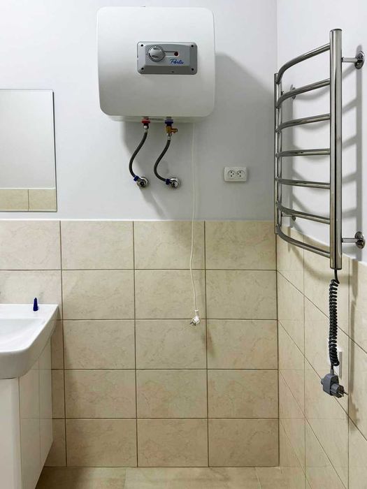 Оренда приміщення в мега-прохідному місці - озеро, парк, Мазепи,160А