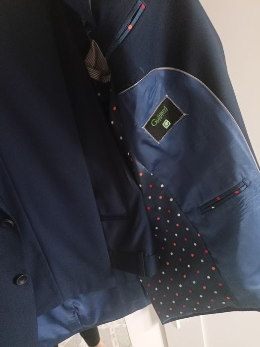 Nowy garnitur smokingowy polskiej marki Vizarro Nowy 70% wełna