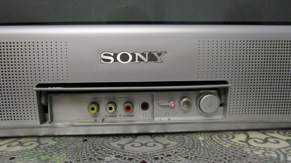 Телевизор "SONY" WEGA ( Trinitron ).