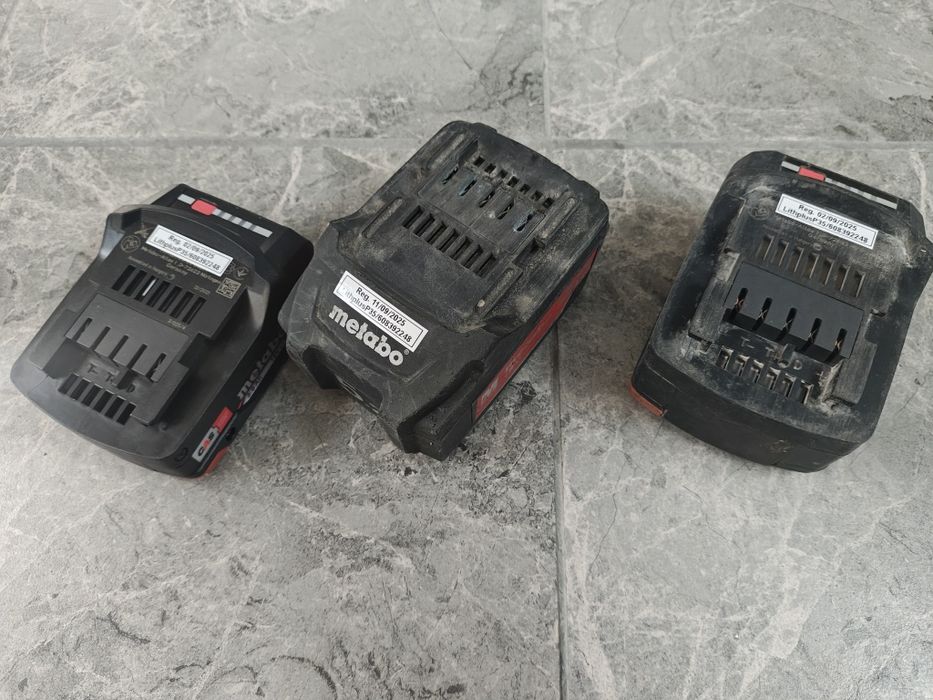 3 szt. Oryginalne akumulatory Metabo Cas 18V 5Ah 2 szt i 2,5Ah
