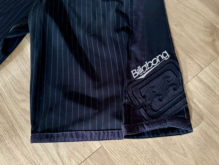 Calções “Billabong”