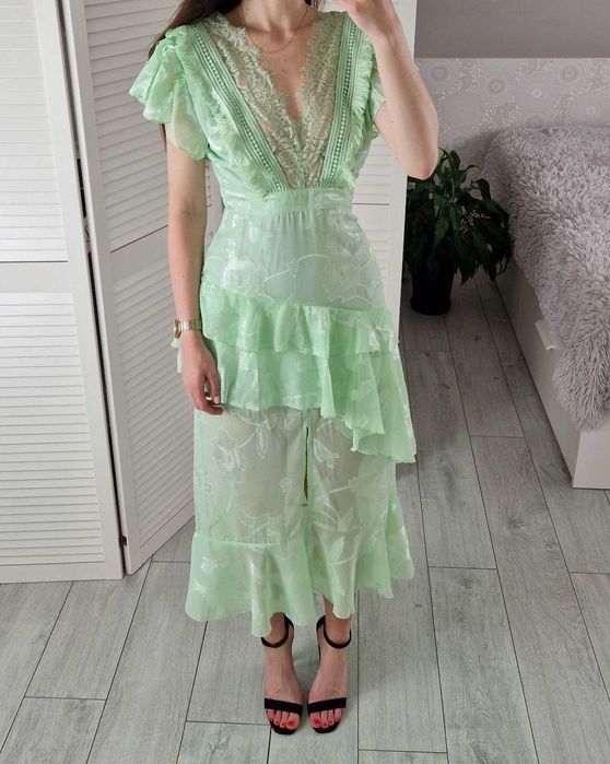 Dark pink zielona miętowa haftowana sukienka midi dopasowana 36 S